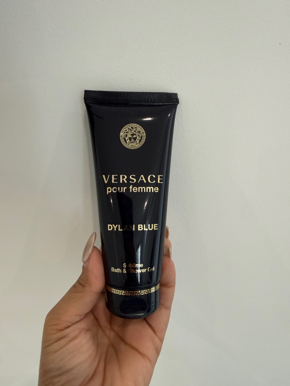 Versace Pour Femme Dylan Blue Shower Gel — Black & Gold